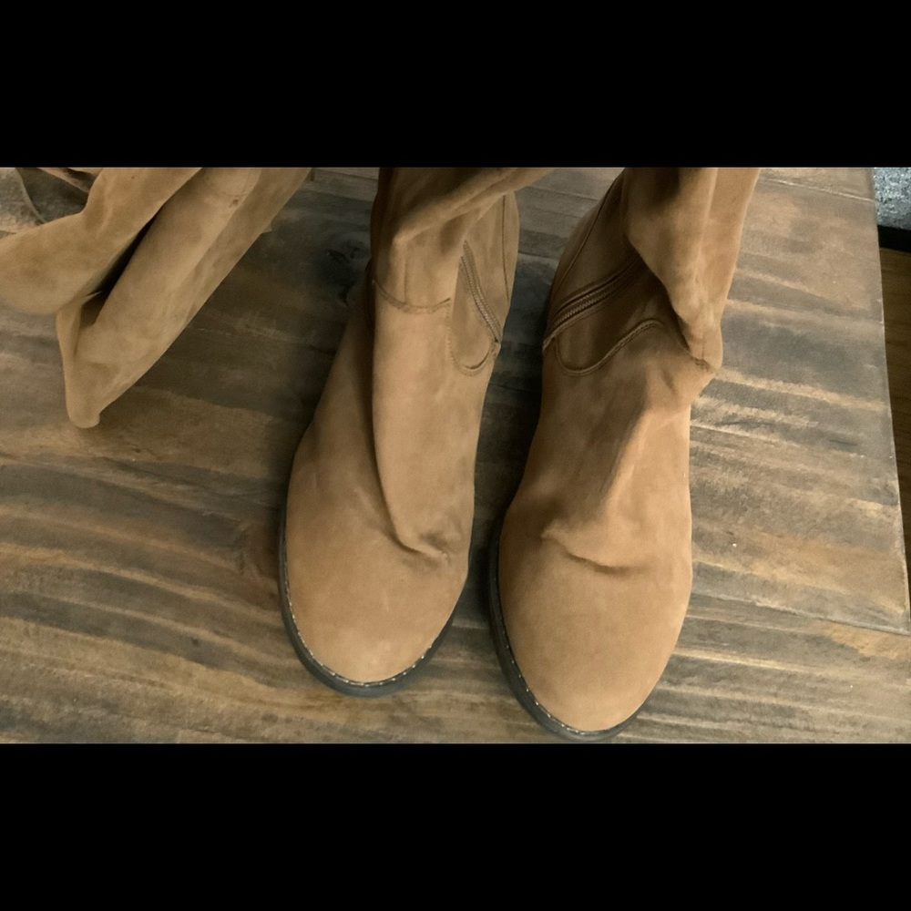 Knee boots beige